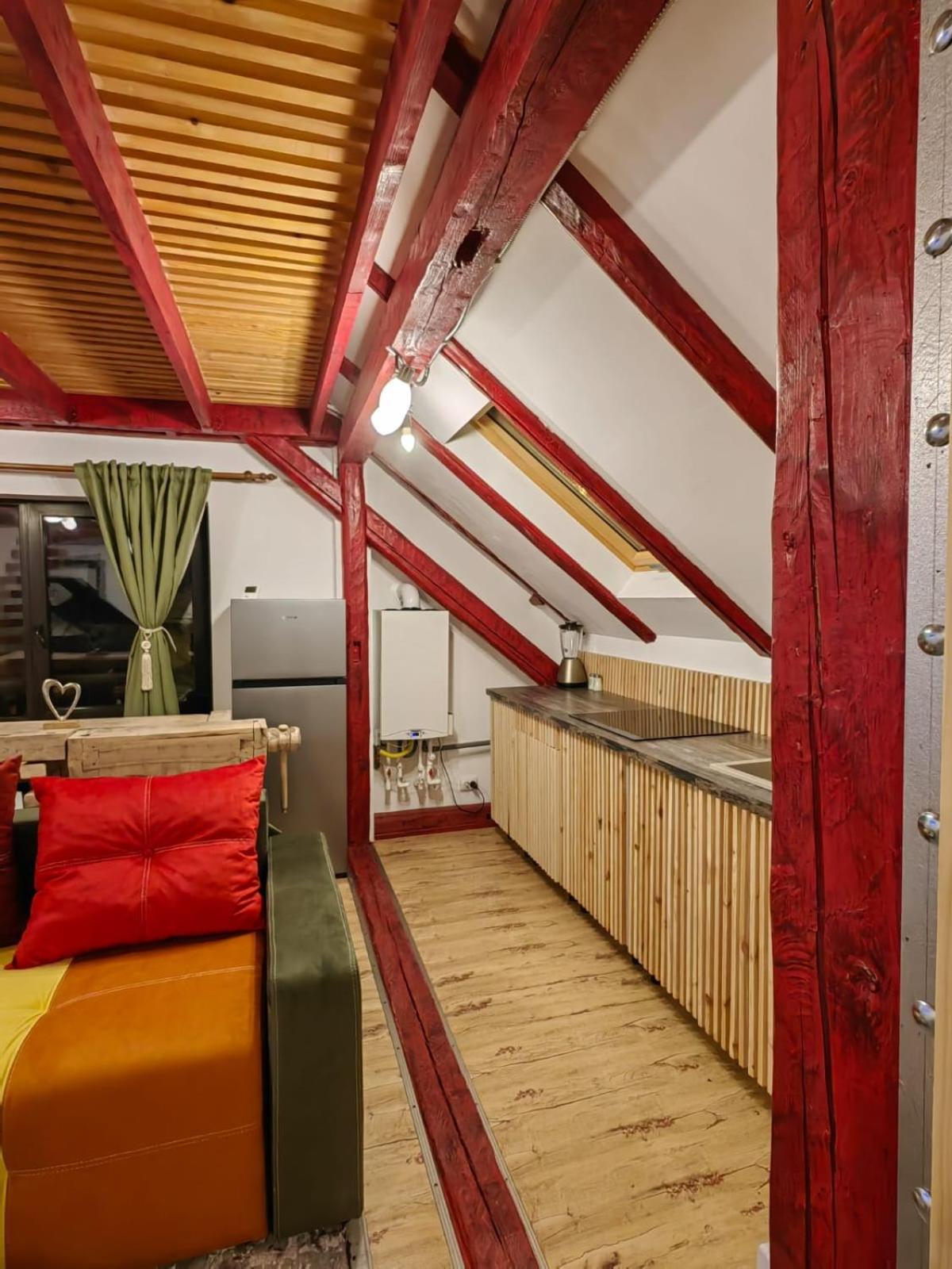 Отель Casa Anne Boutique Брашов Экстерьер фото