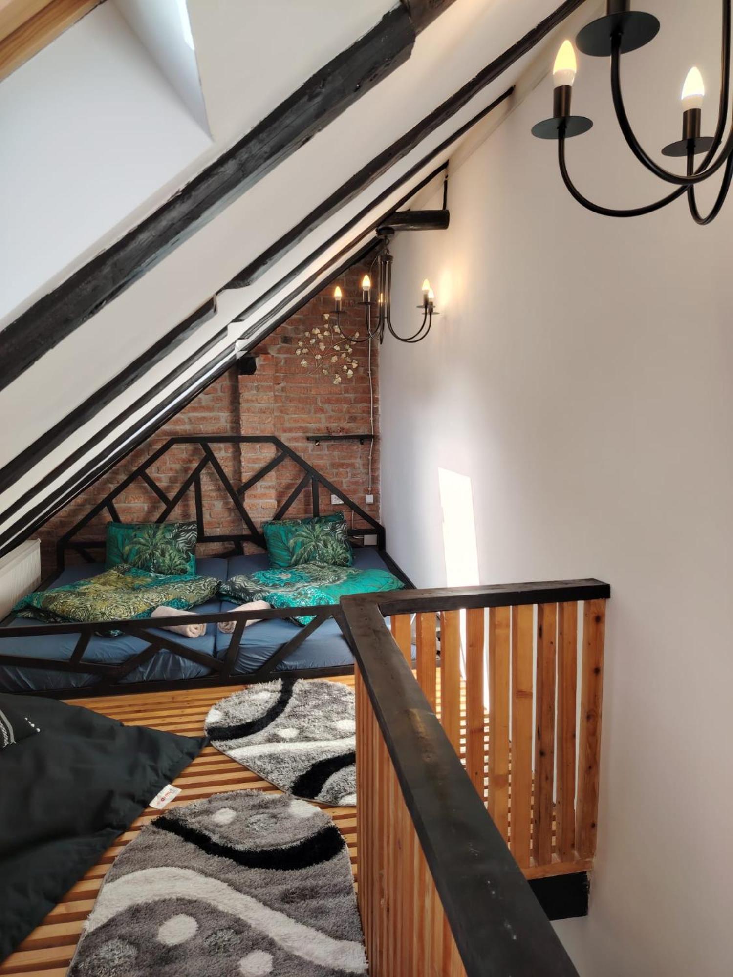 Отель Casa Anne Boutique Брашов Экстерьер фото